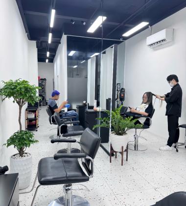 hình ảnh về Đào Tạo Học Viên Tại Mochy Hair Salon Quận 1: Nơi Chắp Cánh Đam Mê Nghề Tóc